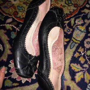 EUC Tasseled kitten heels
